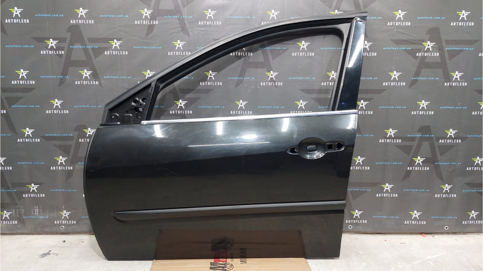 Дверь передняя левая/ дверь водительская 801010025R Renault Laguna 3 лагуна бу Дверь передняя левая/ дверь водительская 801010025R Renault Laguna 3 лагуна бу